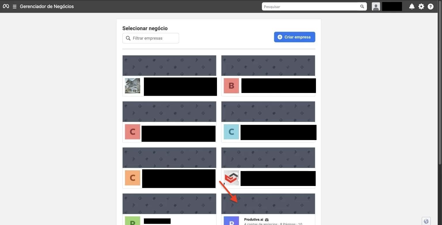 Tela da Meta com a lista de negócios e uma seta apontando para o portfólio a ser selecionado.